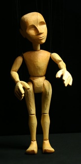 Unbearbeitete Marionette